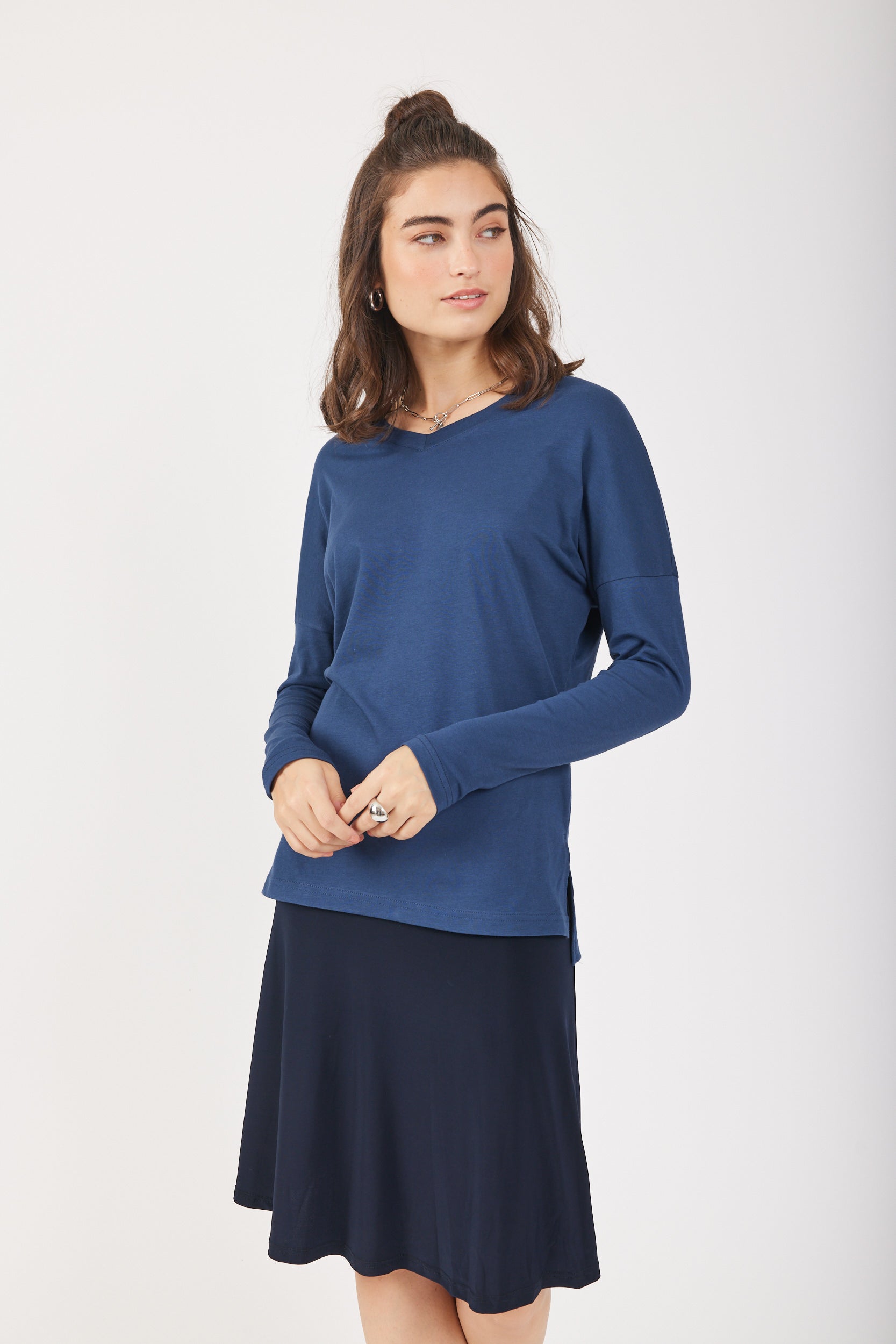 טישרט כותנה V שרוול ארוך