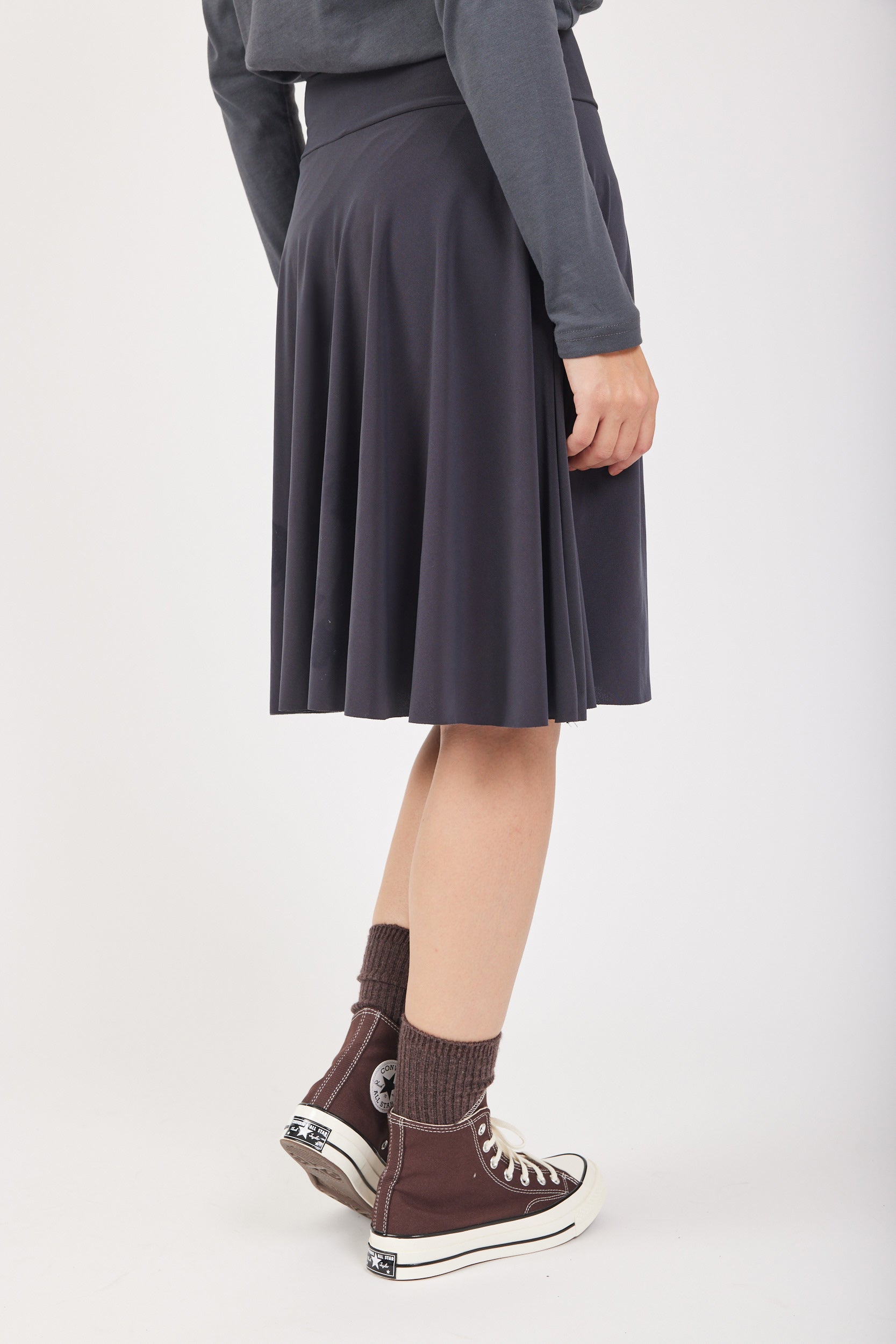 חצאית נאון קצרה גזרת קלוש