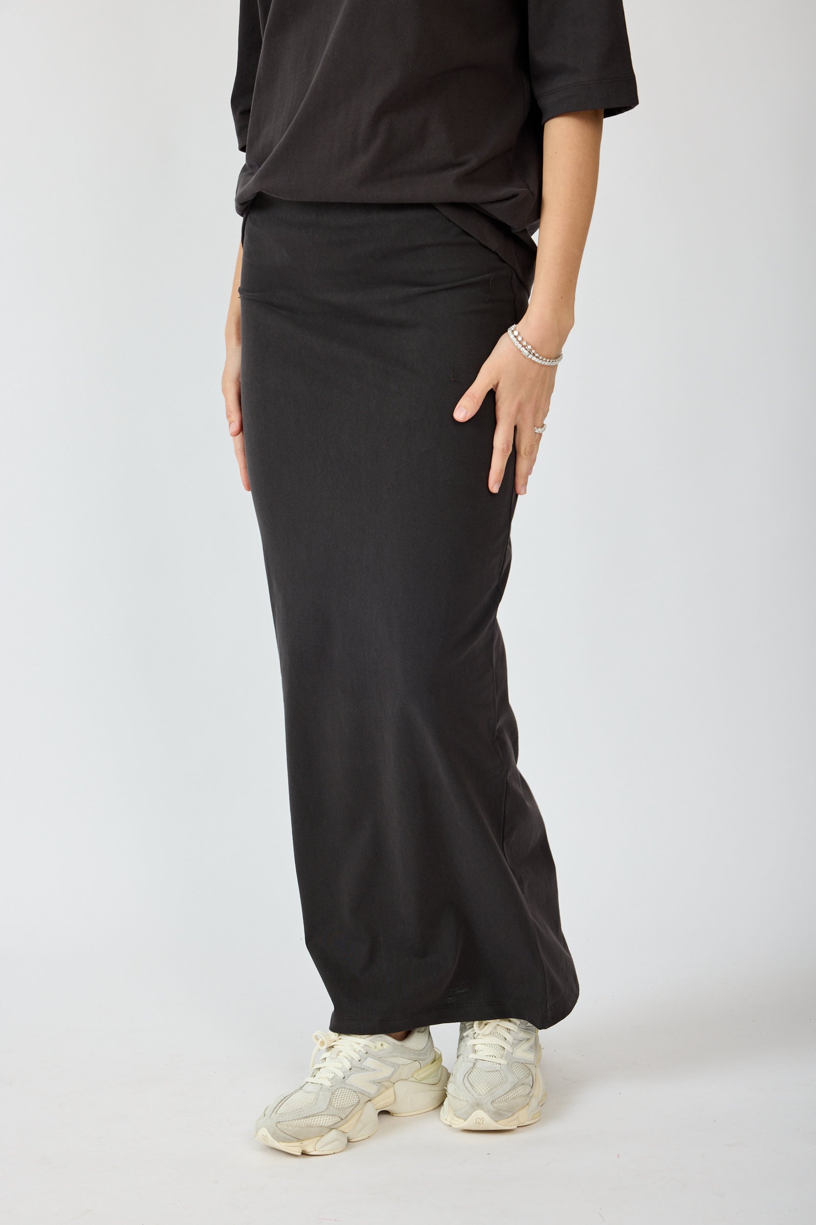 חצאית פיגמנט מקסי + שסע