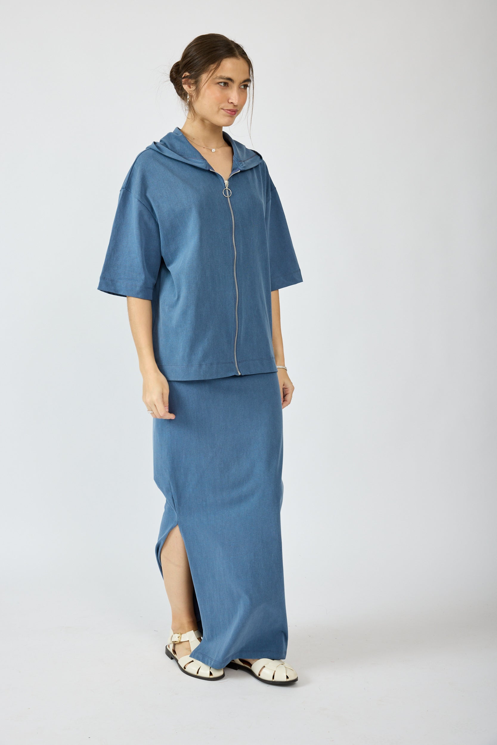 חצאית פיגמנט מקסי + שסע