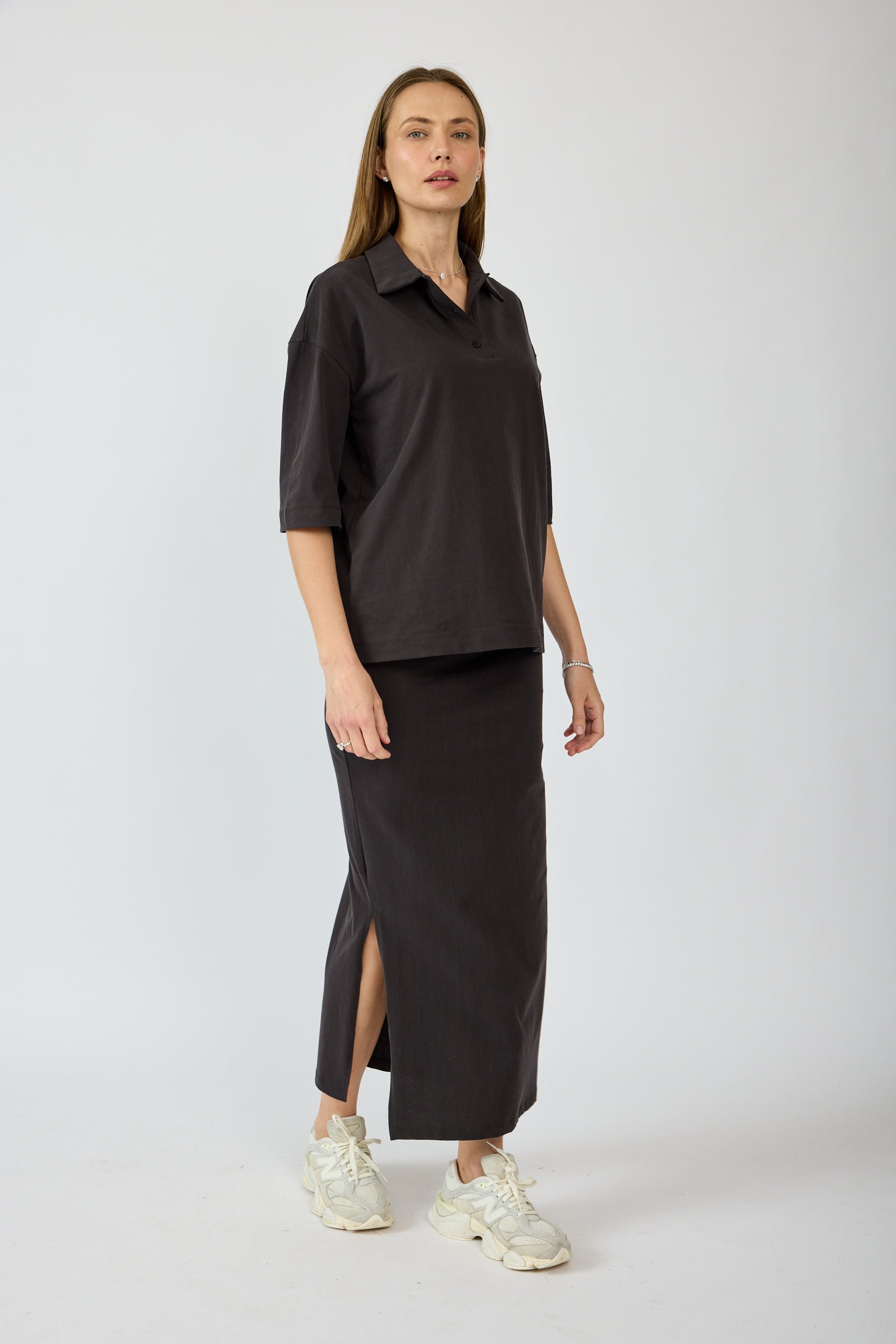 חצאית פיגמנט 3/4 + שסע