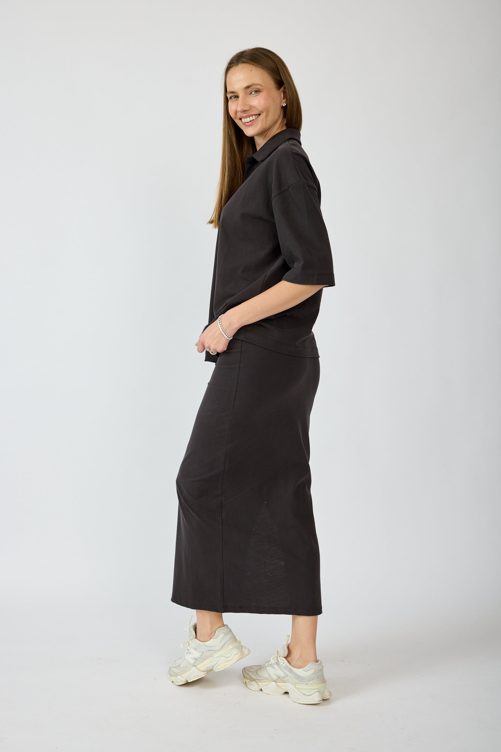 חצאית פיגמנט 3/4 + שסע