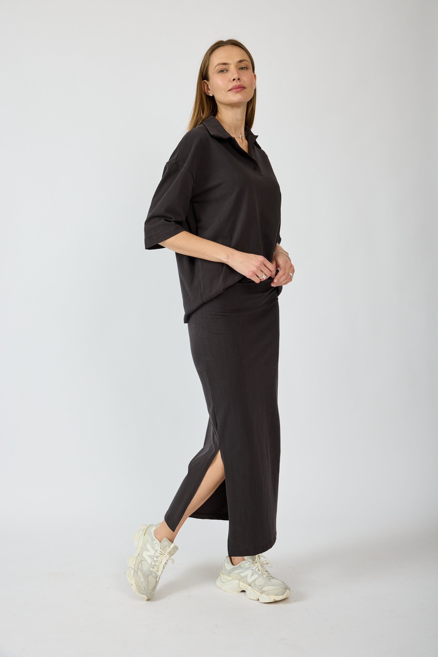 חצאית פיגמנט 3/4 + שסע