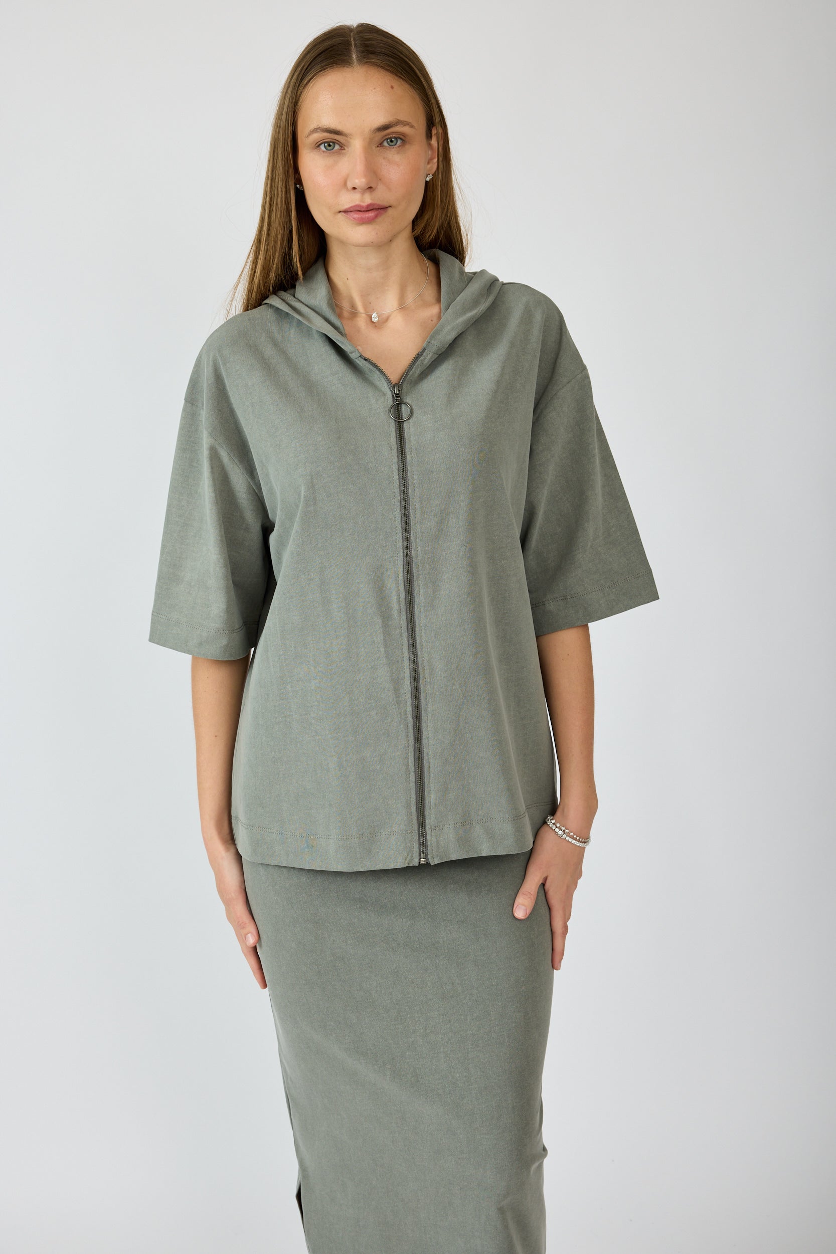 חצאית פיגמנט מקסי + שסע